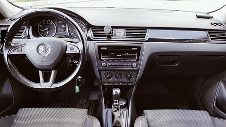 Skoda Rapid, 2015г., передний привод, робот