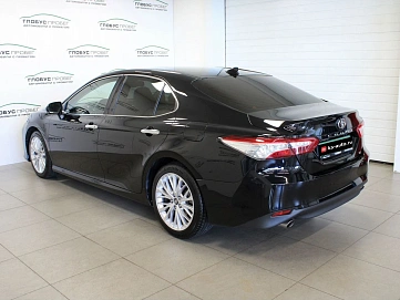 Toyota Camry, 2018г., передний привод, автомат