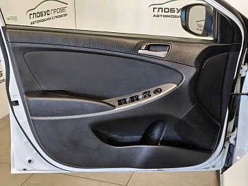 Hyundai Solaris, 2015г., передний привод, автомат