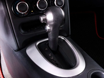 Nissan Qashqai, 2013г., передний привод, вариатор
