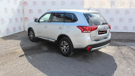 Mitsubishi Outlander, 2016г., передний привод, механика
