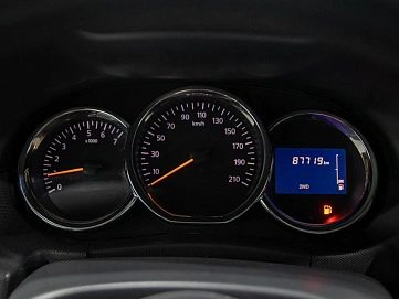 Renault Duster, 2015г., полный привод, механика