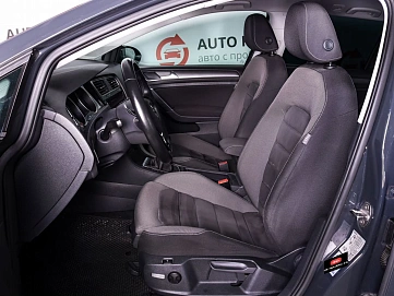 Volkswagen Golf, 2019г., передний привод, механика
