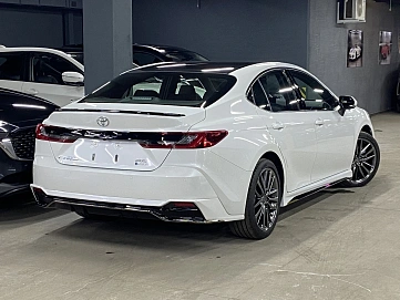 Toyota Camry, 2025г., передний привод, вариатор