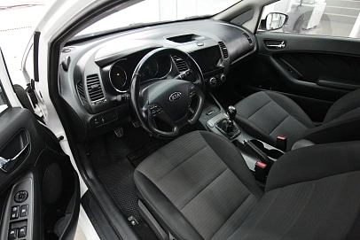 Kia Cerato, 2013г., передний привод, механика