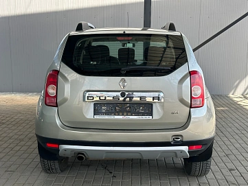 Renault Duster, 2013г., полный привод, механика