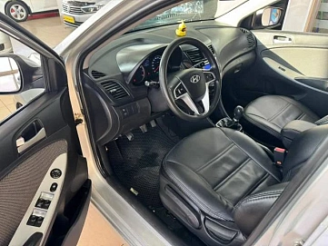 Hyundai Solaris, 2012г., передний привод, механика