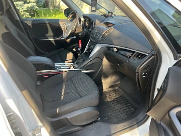Opel Zafira, 2013г., передний привод, механика