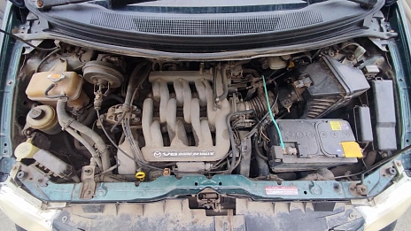 Mazda MPV, 2002г., передний привод, автомат
