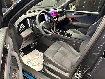 Volkswagen Tiguan, 2025г., полный привод, робот