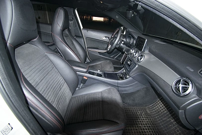 Mercedes-Benz GLA, 2015г., передний привод, робот