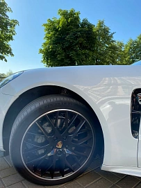Porsche Panamera, 2018г., полный привод, робот