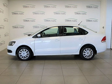 Volkswagen Polo, 2014г., передний привод, автомат