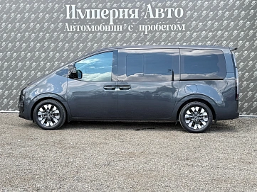 Hyundai Staria, 2022г., передний привод, автомат