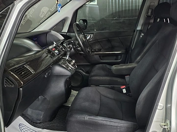 Honda Elysion, 2009г., передний привод, автомат