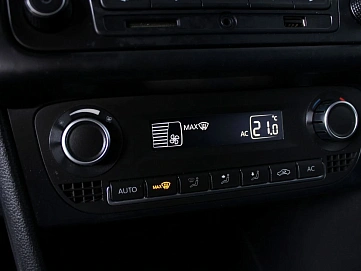 Volkswagen Polo, 2013г., передний привод, автомат