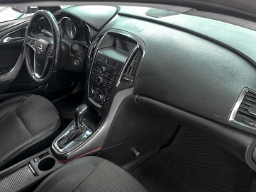 Opel Astra, 2010г., передний привод, автомат