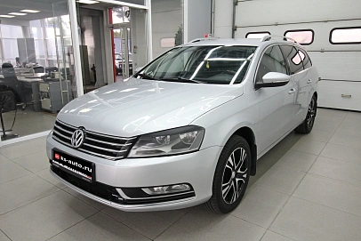 Volkswagen Passat, 2013г., передний привод, робот