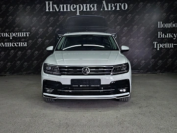 Volkswagen Tiguan, 2018г., полный привод, робот