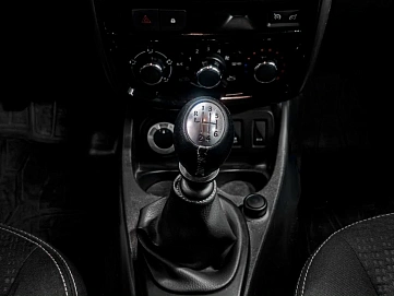 Nissan Terrano, 2018г., полный привод, механика