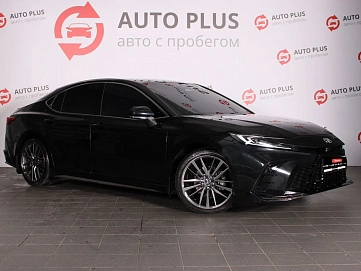 Toyota Camry, 2025г., передний привод, вариатор