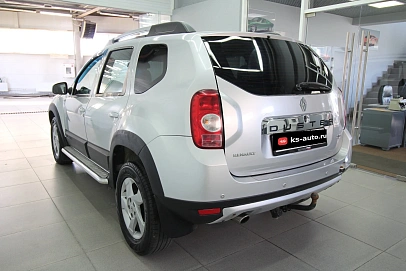 Renault Duster, 2012г., полный привод, механика
