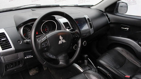 Mitsubishi Outlander, 2006г., передний привод, механика