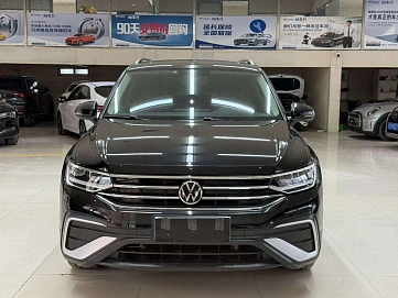 Volkswagen Tiguan, 2022г., передний привод, робот