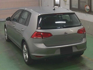 Volkswagen Golf, 2014г., передний привод, робот