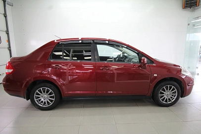 Nissan Tiida, 2007г., передний привод, механика