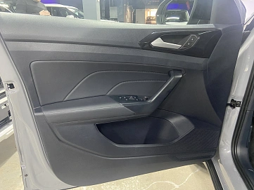 Volkswagen Tharu XR, 2025г., передний привод, робот
