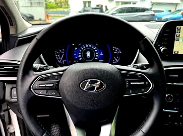Hyundai Santa Fe, 2019г., полный привод, автомат