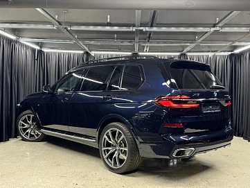 BMW X7, 2023г., полный привод, автомат