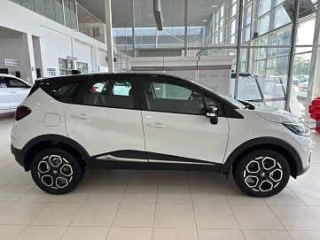 Renault Kaptur, 2021г., передний привод, вариатор