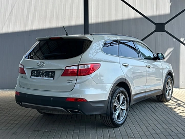 Hyundai Santa Fe, 2015г., полный привод, автомат