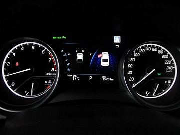 Toyota Camry, 2019г., передний привод, автомат