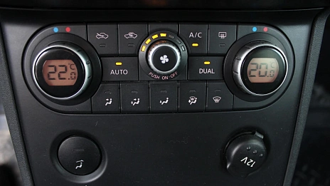 Nissan Qashqai, 2008г., передний привод, механика