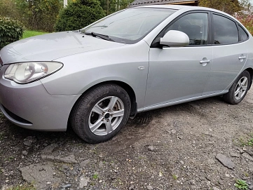 Hyundai Elantra, 2009г, передний привод, автомат