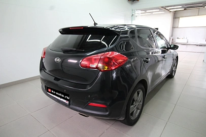 Kia Ceed, 2012г., передний привод, автомат
