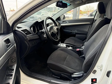 Mitsubishi Lancer, 2014г., передний привод, автомат
