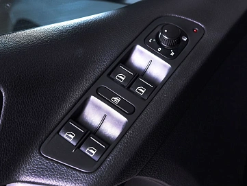 Volkswagen Tiguan, 2012г., полный привод, автомат
