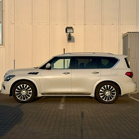 Infiniti QX80, 2017г., полный привод, автомат