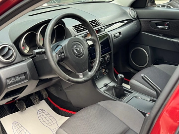 Mazda 3, 2008г., передний привод, механика