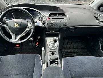 Honda Civic, 2008г., передний привод, робот