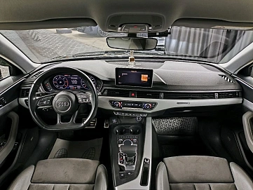 Audi A4, 2018г., полный привод, робот