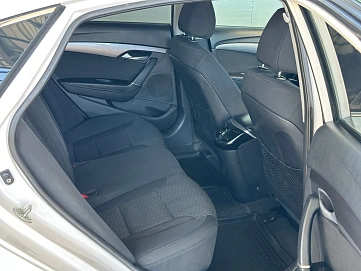 Hyundai i40, 2013г., передний привод, автомат