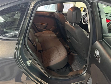 Opel Astra, 2013г., передний привод, механика