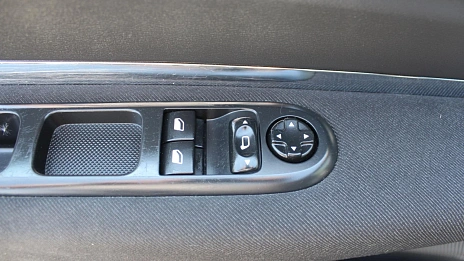 Peugeot 3008, 2011г., передний привод, механика
