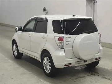 Toyota Rush, 2012г., задний привод, автомат