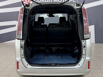 Toyota Esquire, 2020г., передний привод, вариатор